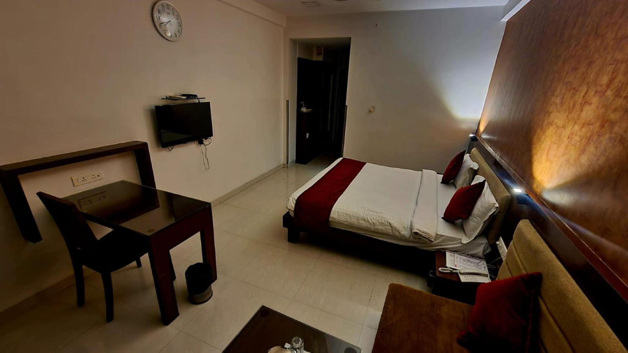 Hotel Raviraj, Chhatrapati Sambhaji Nagar Aurangabad  Exterior photo